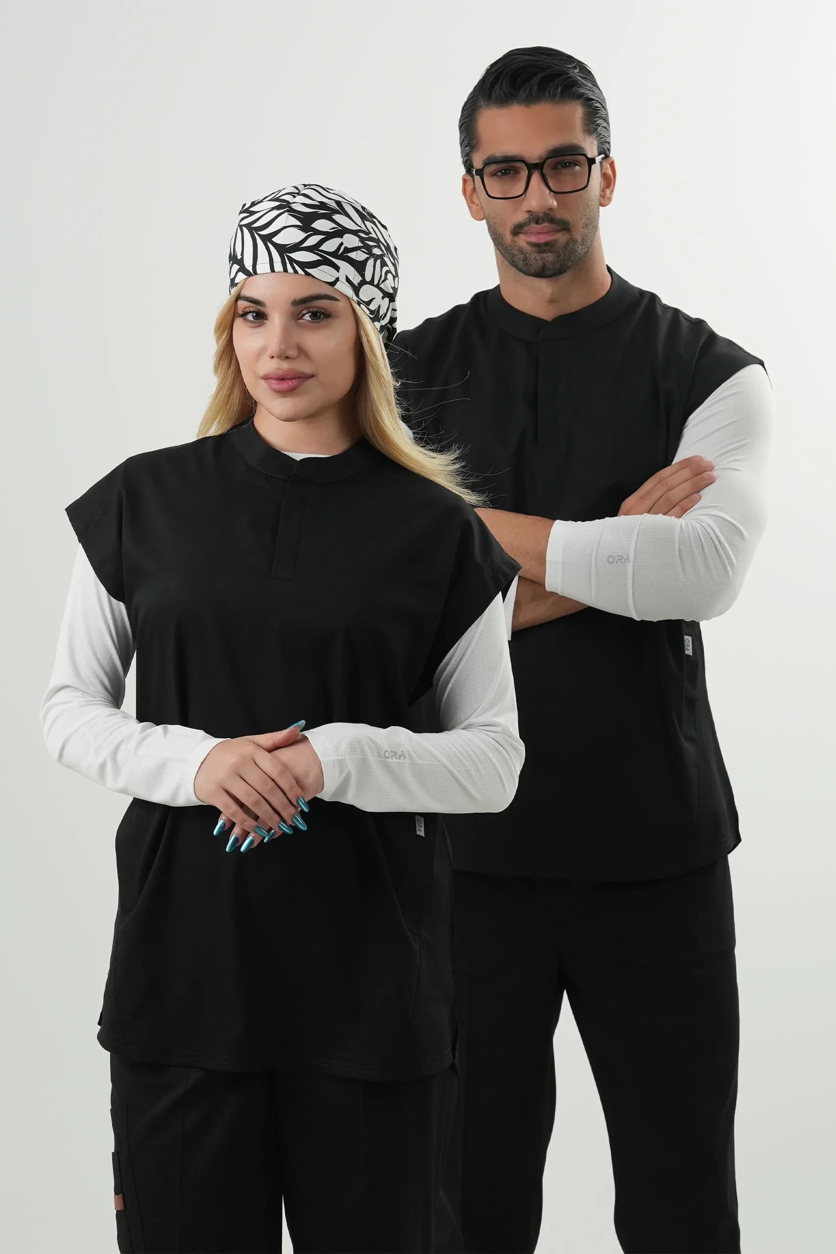 وست اسکراب پزشکی(اسکراب تاپ) یونیسکس مشکی — تصویر ۳