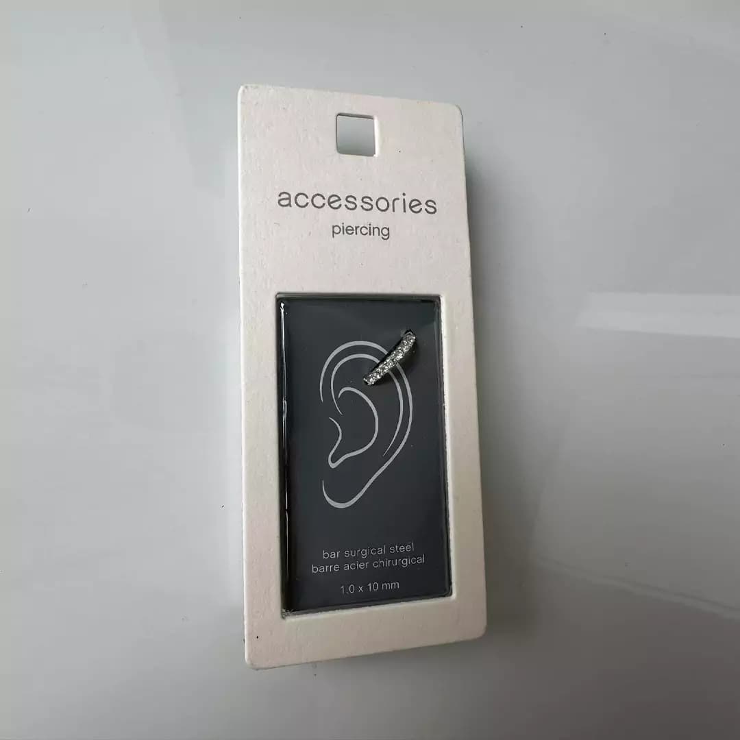 پیرسینگ غضروف گوش استیل ردیف نگین برند سیکس مدل 59532 — تصویر ۲