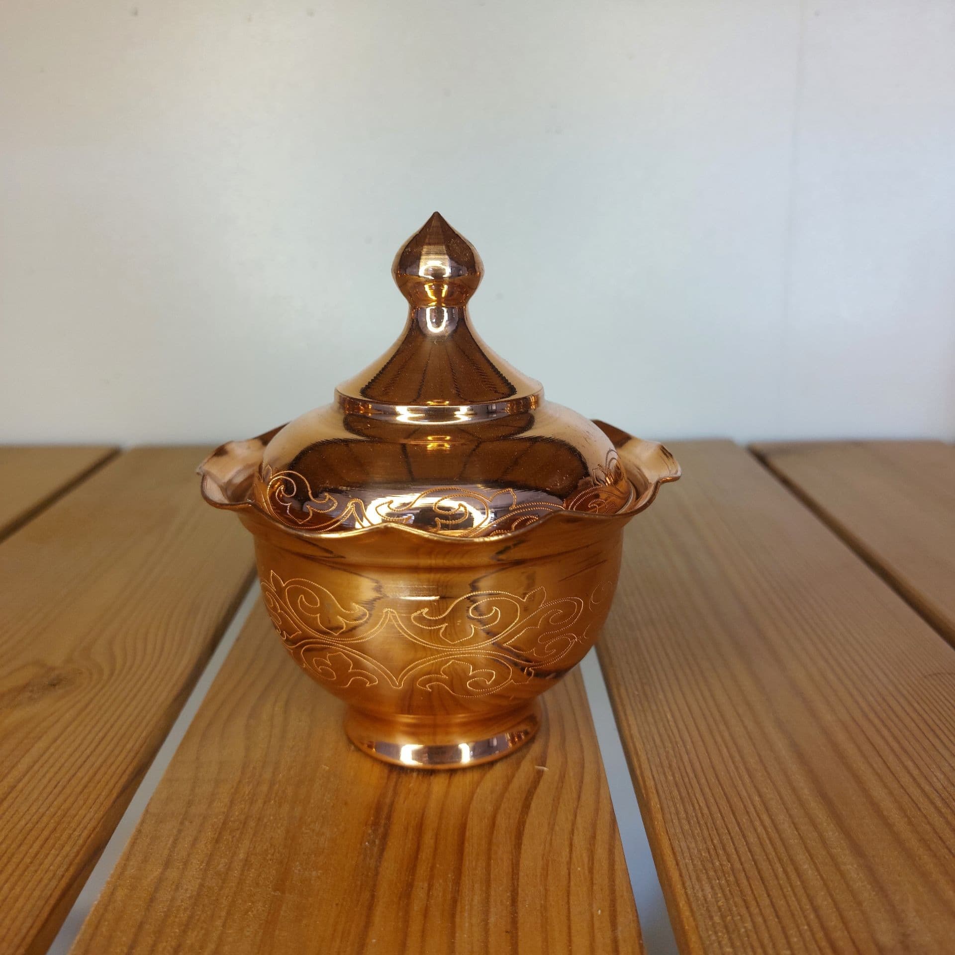 قندان گنبدی مسی طرح‌دار بدون پایه