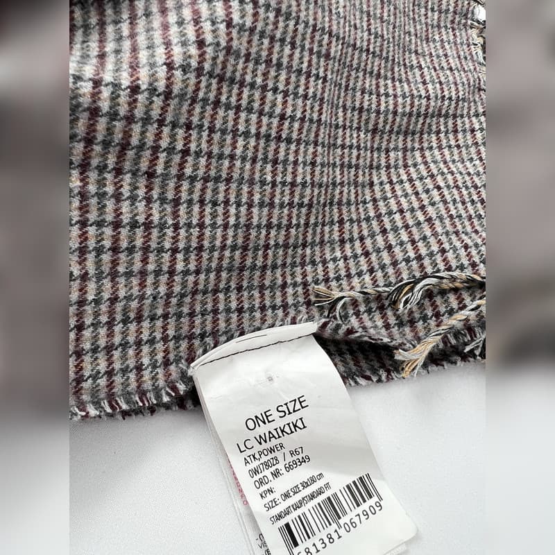 شال گردن ال سی وایکیکی مدل NGH — تصویر ۵