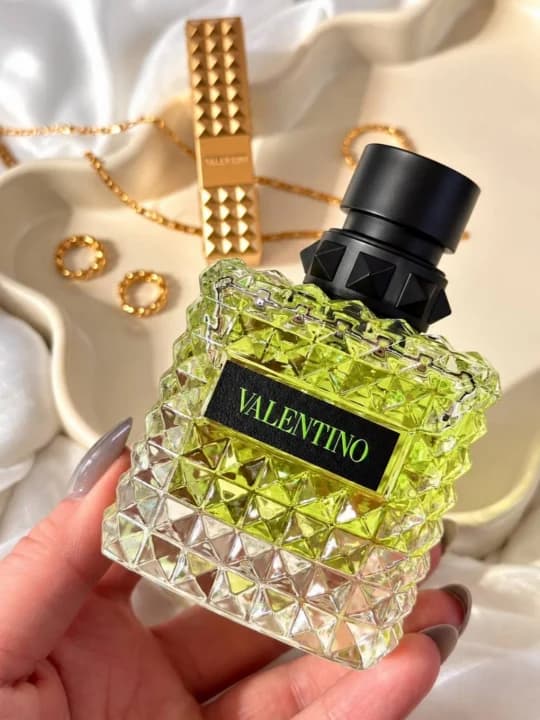 عطر والنتینو دونا بورن این روما گرین استراواگانزا | Valentino Green Stravaganza — تصویر ۳