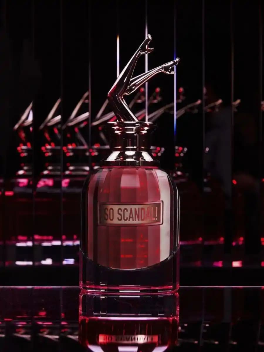 عطر سو اسکندل | So Scandal — تصویر ۶