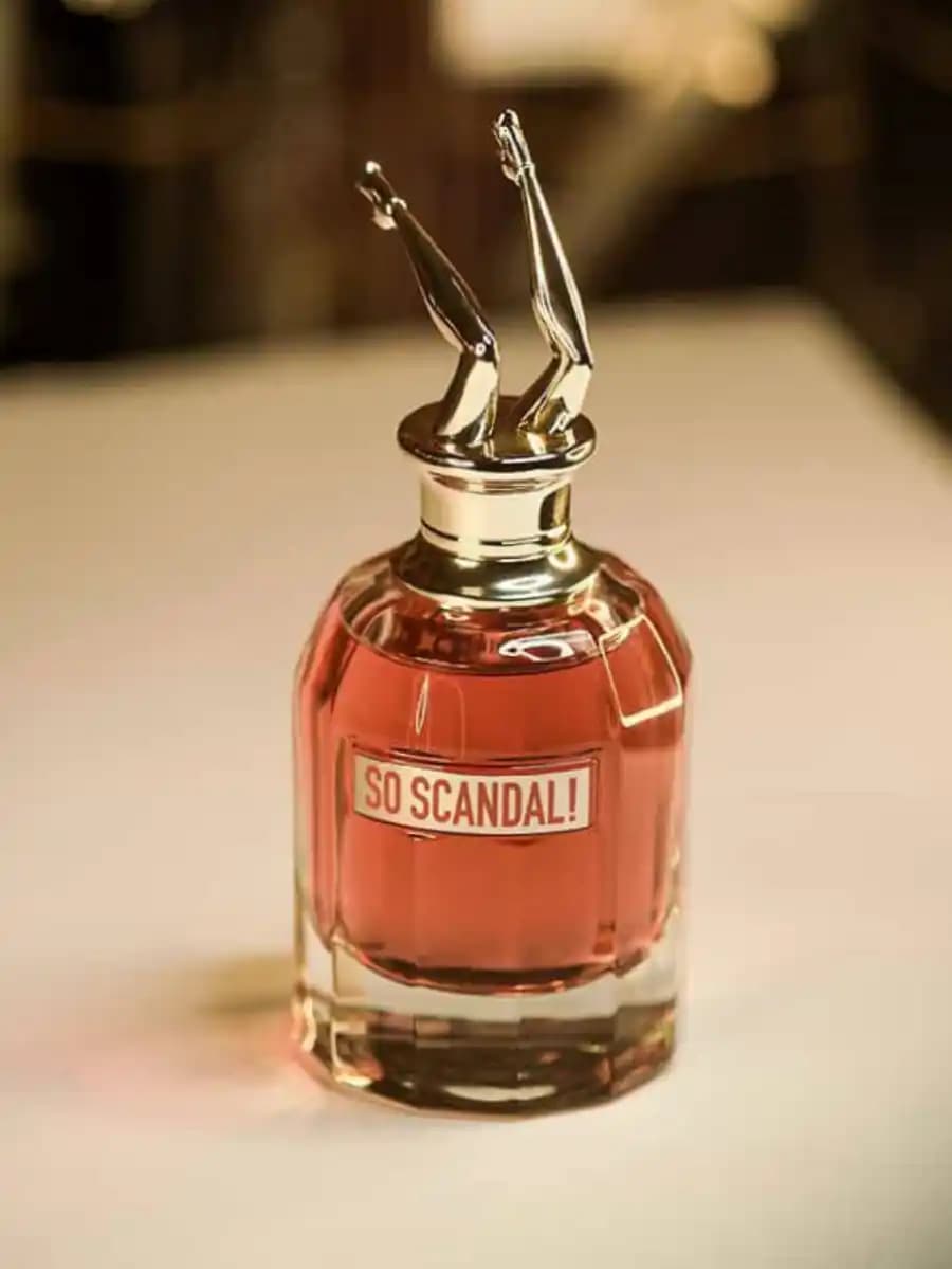 عطر سو اسکندل | So Scandal — تصویر ۳