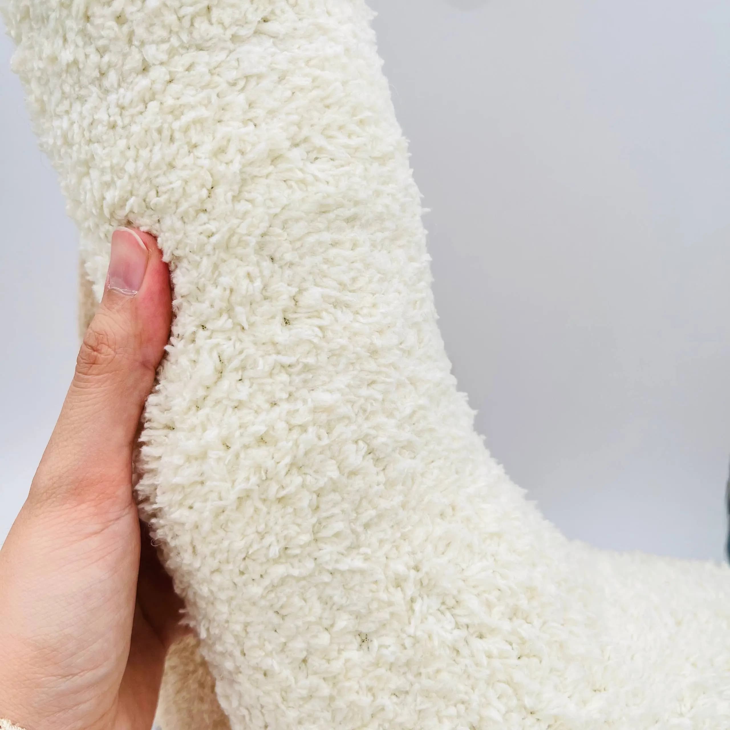 عروسک لاما ایستاده کد 944 — تصویر ۳