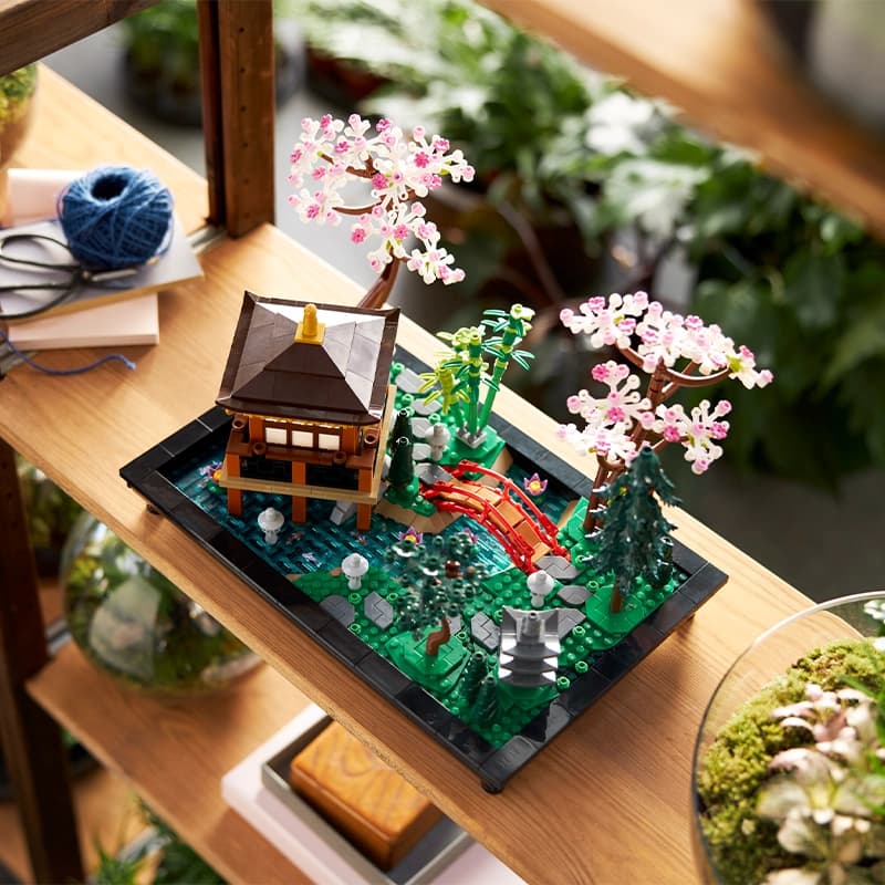 لگو Icons مدل Tranquil Garden 10315 — تصویر ۶