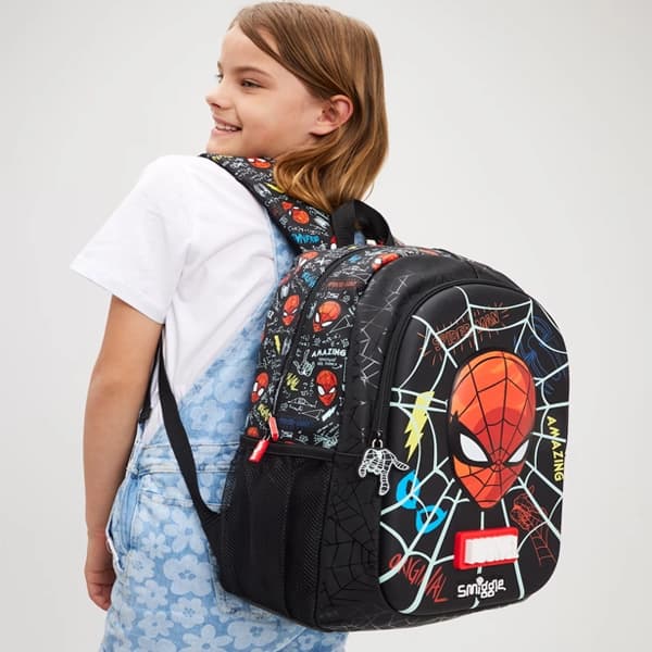 کوله پشتی Smiggle طرح مرد عنکبوتی — تصویر ۴