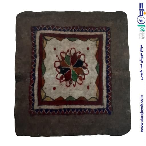 فرش نمدی مربع طرح هشت‌پر