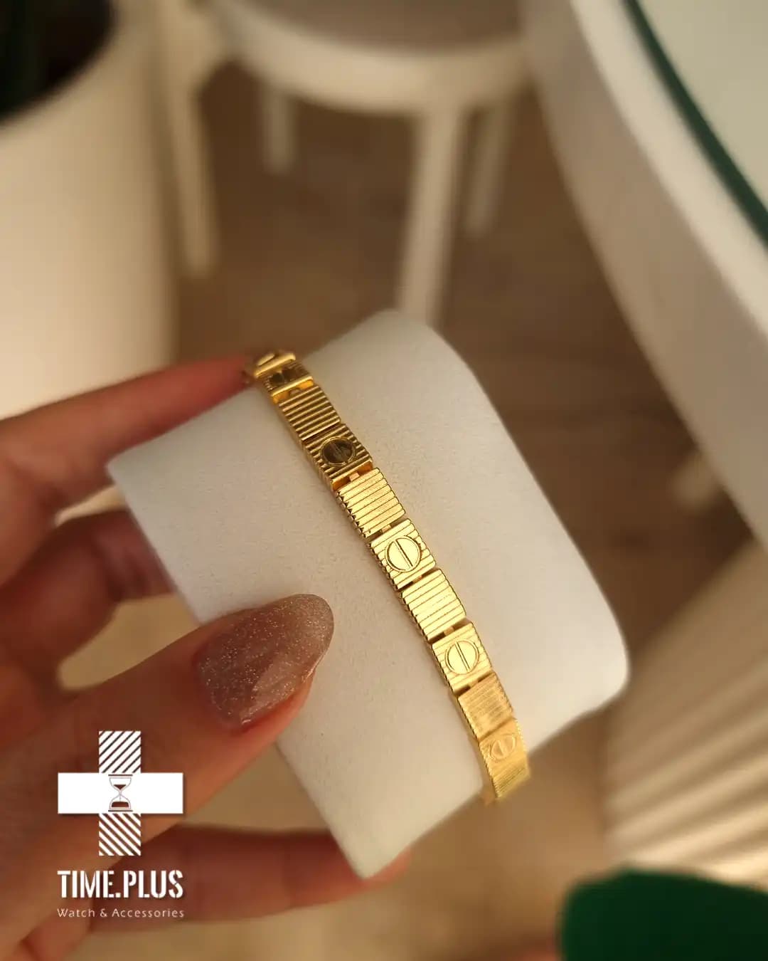 دستبند طرح کارتیه لاو Cartier Love — تصویر ۳