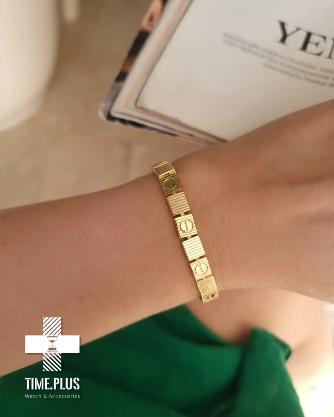 دستبند طرح کارتیه لاو Cartier Love — تصویر ۲
