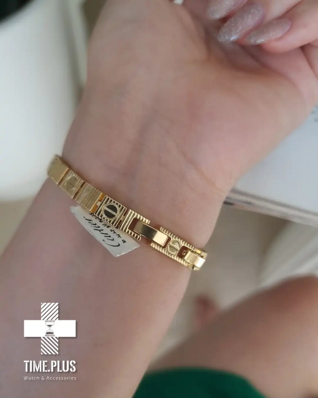 دستبند طرح کارتیه لاو Cartier Love — تصویر ۵