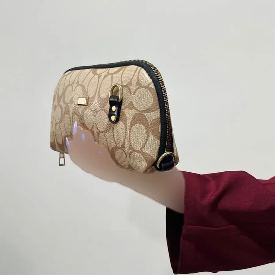 کیف دستی و دوشی زنانه طرح دار چرم صنعتی — تصویر ۵