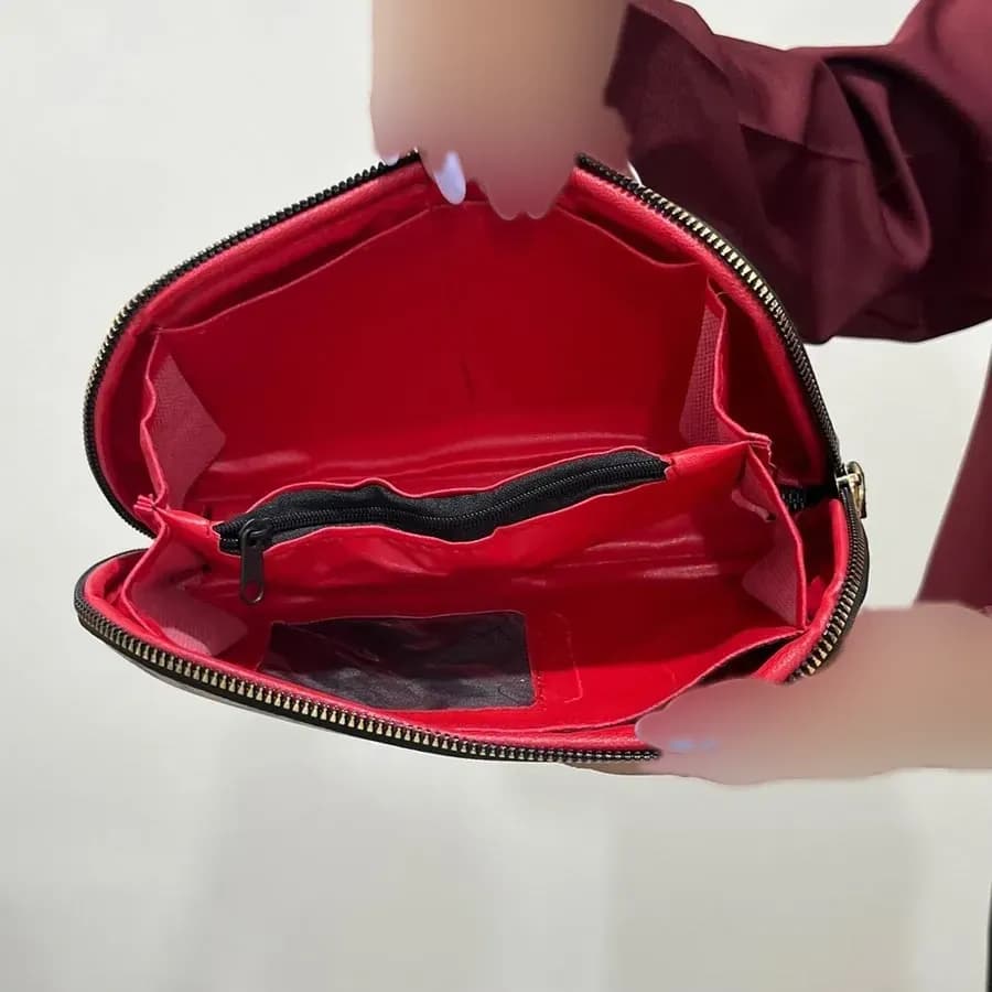 کیف دستی و دوشی زنانه طرح دار چرم صنعتی — تصویر ۳