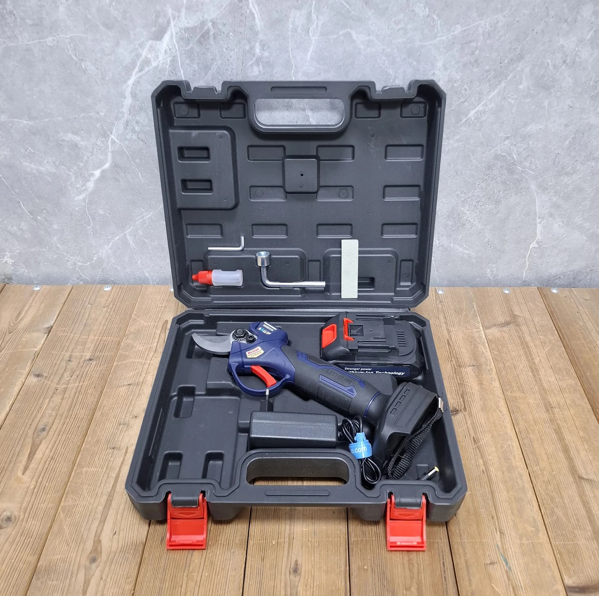 قیچی شارژی باغبانی 21 ولت صنعتی اکتیو تولز مدل 21V/ 6232 کد 45 سایز 11 اینچ — تصویر ۲