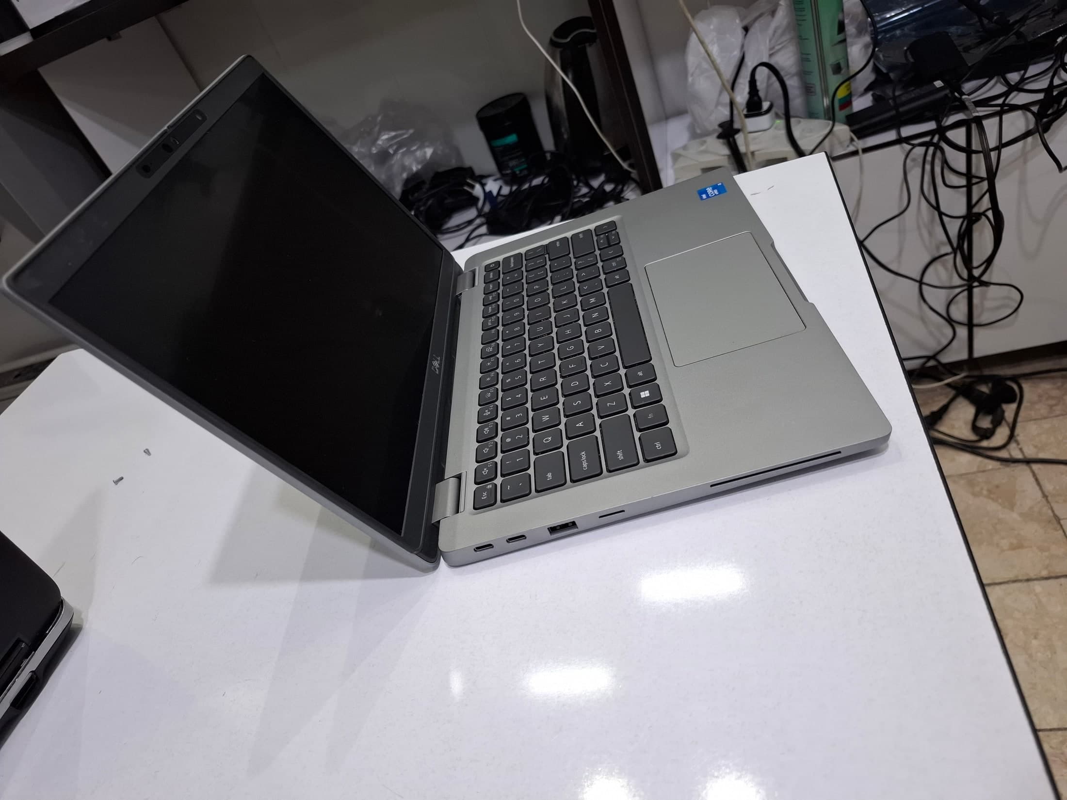 Dell 13 اینچ مدل Latitude 5320 I5 – 11th 16GB 256GB Intel — تصویر ۳