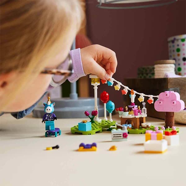 لگو Animal Crossing مدل Julian’s Birthday Party 77046 — تصویر ۳