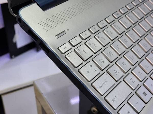 لپ تاپ 15.6 اینچی اچ پی مدل HP Laptop 15-dy2792wm I3-1115 G4 8GB 256SSD — تصویر ۴