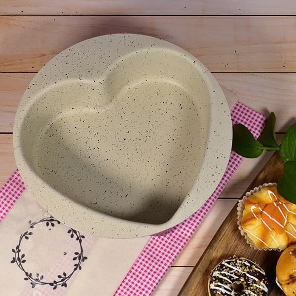 قالب کیک کته و ته چین مدل قلب کف صاف گرانیتی — تصویر ۳