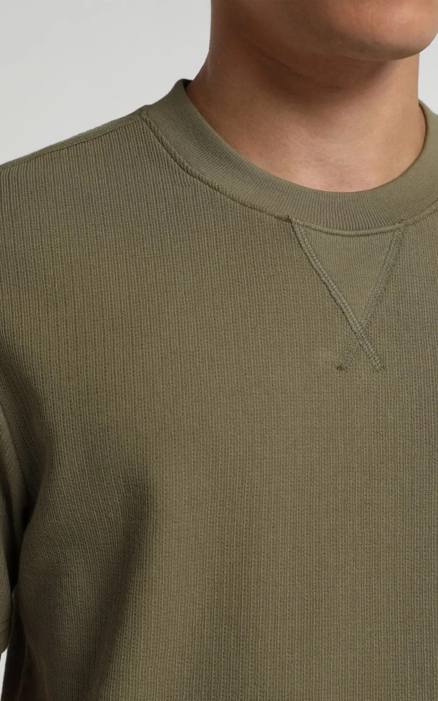 تیشرت مردانه ساده آستین کوتاه سبز خاکی و سرمه‌ای COLIN’S کد CL1081572 — تصویر ۶