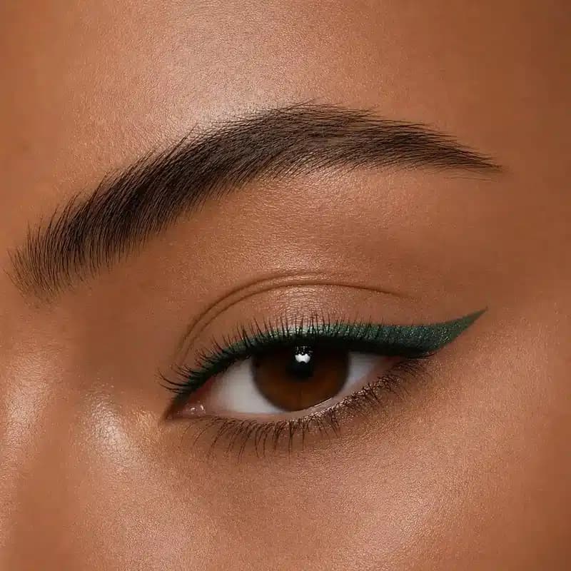 مداد چشم پیچی فارماسی Farmasi Eye Liner Pencil کد 08 رنگ Metal Green — تصویر ۳