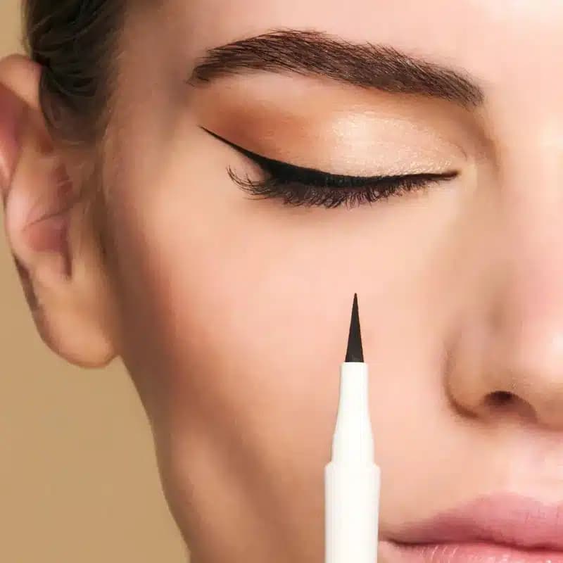 خط چشم ماژیکی فارماسی Farmasi Ink Liner رنگ Black — تصویر ۳