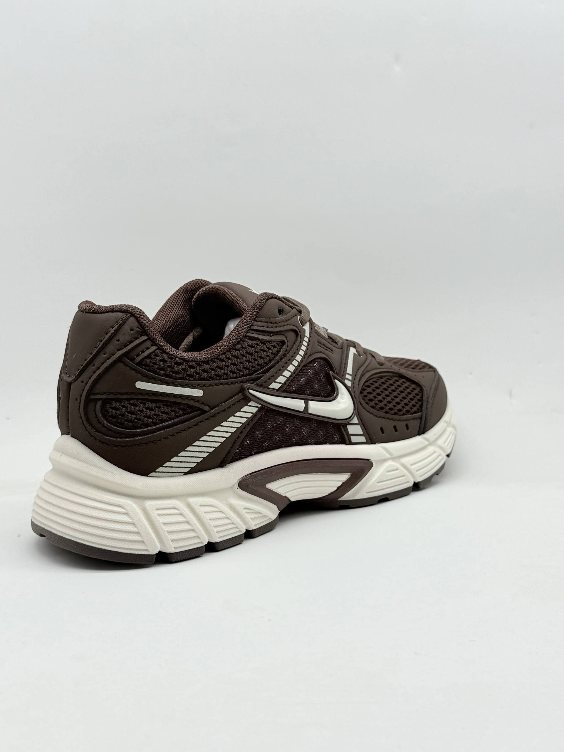 کتونی نایک وی فایو زنانه قهوه ای women’s Brown nike V5 Sneakers — تصویر ۴