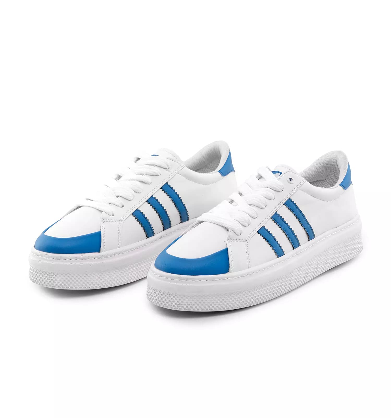 کفش اسپرت Adidas — تصویر ۴