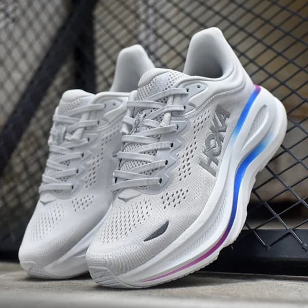 هوکا باندی 9 طوسی سفید رنگی Hoka Bondi 9 Cosmic Grey White Mesh 1162012-CYWH — تصویر ۵