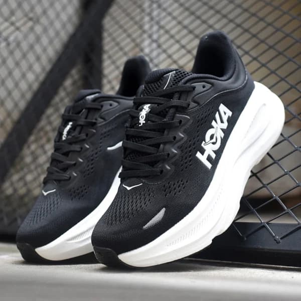 هوکا باندی 9 مشکی سفید Hoka Bondi 9 Black White 1162011-BWHT — تصویر ۵