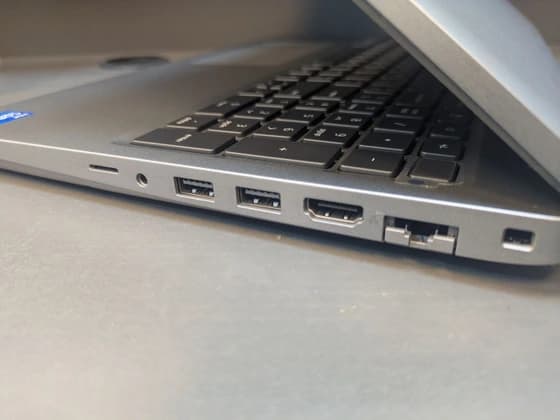 لپ تاپ DELL Latitude 5521 Touch — تصویر ۶