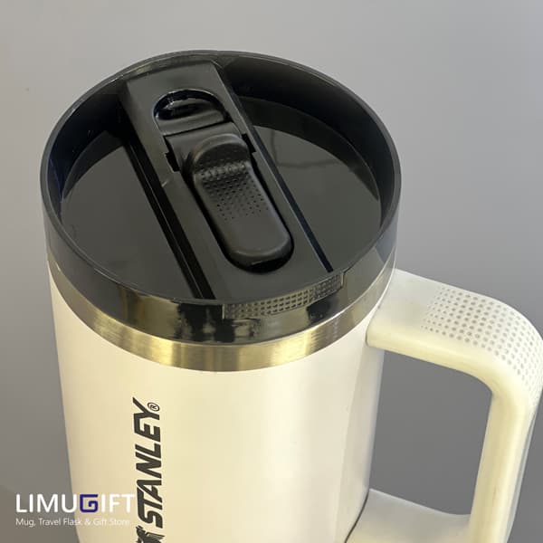 تراول ماگ استنلی نیو کالکشن بدون نشتی 40oz رنگ سفید- stanley کد 0398 — تصویر ۵