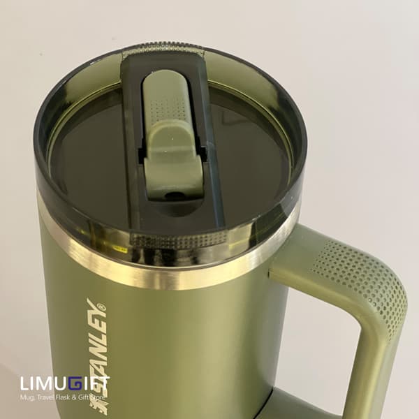تراول ماگ استنلی مدل تامبلر نیوکالکشن 40oz سبز ارتشی -stanley کد 0395 — تصویر ۴