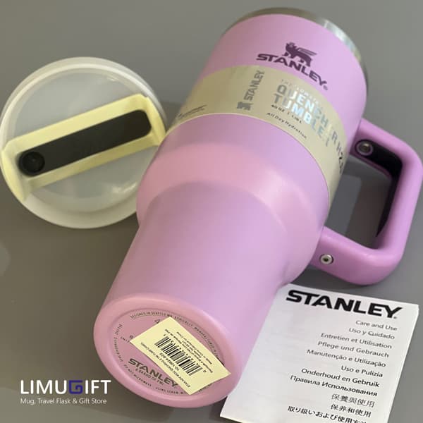 تراول ماگ استنلی Stanley Quencher مدل تامبلر رنگ صورتیِ یاسی 40oz- کد 0394 — تصویر ۳