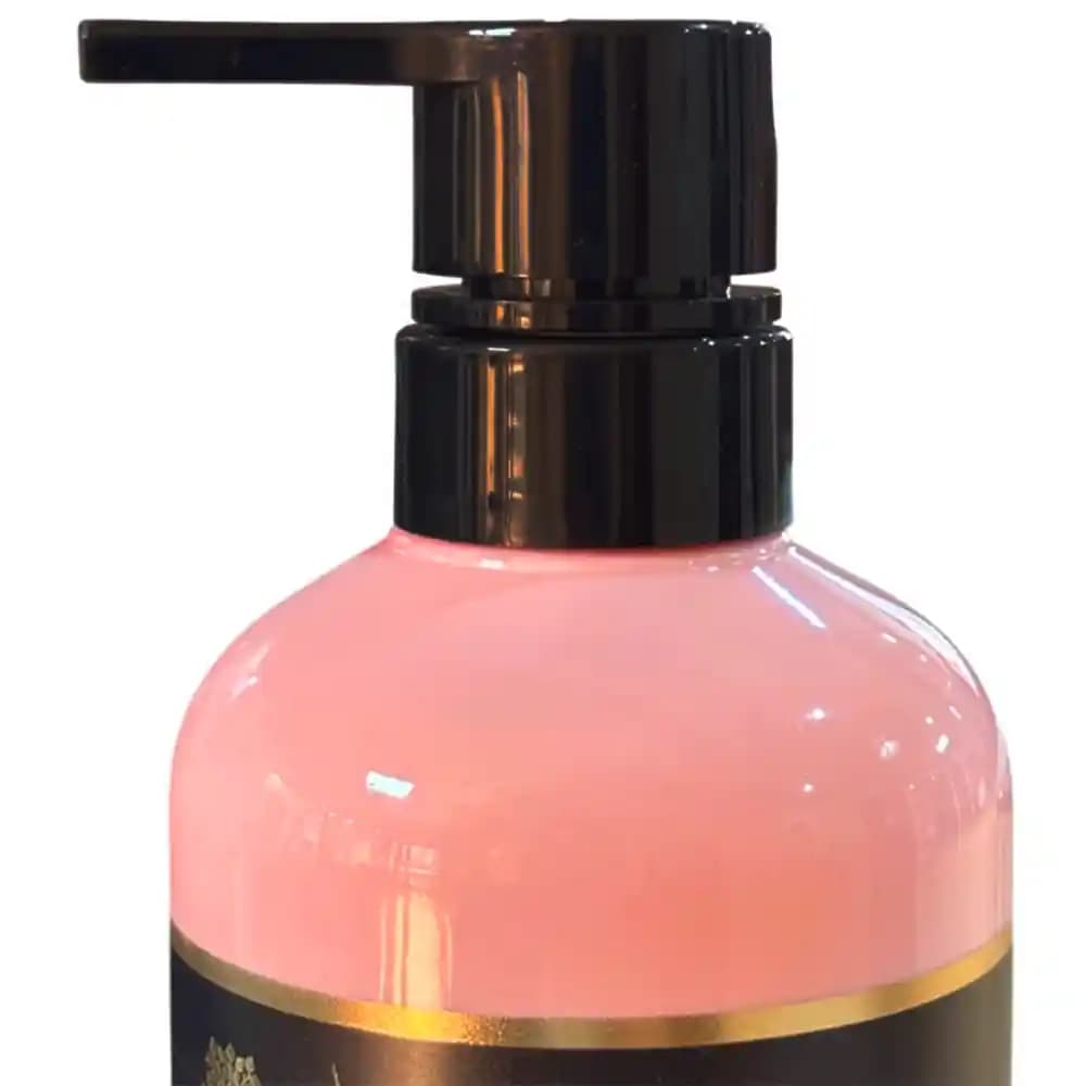 شامپو موهای فر لایتنس حاوی کلاژن و بوتاکس گیاهی 900ml — تصویر ۳