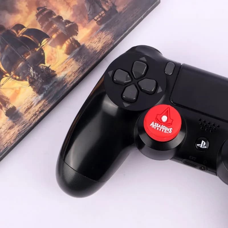روکش آنالوگ دسته PS4 / Xbox طرح Assassins Creed پک دو عددی — تصویر ۳
