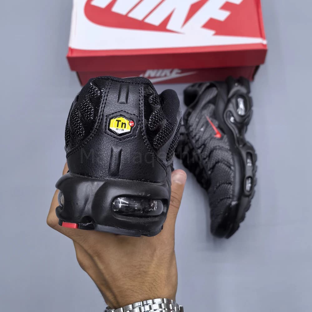 کفش نایک ایر مکس تی‌ان مشکی قرمز Nike Air Max TN Plus — تصویر ۴