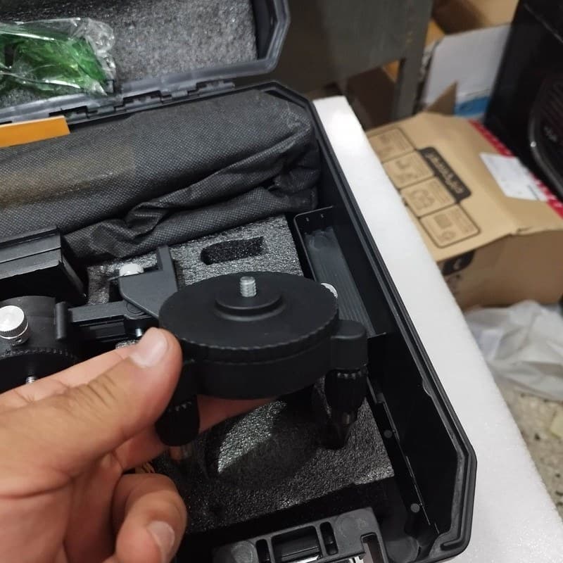 تراز لیزری دیوالت مدل 4 بعدی نور سبز 360 درجه کد DW360-4D-1.20 جعبه ترک رفته — تصویر ۵