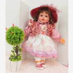 عروسک هوشمند سخنگوسارا هم صحبت میکنه شعر میخونه داستان تعریف میکنه — تصویر ۲