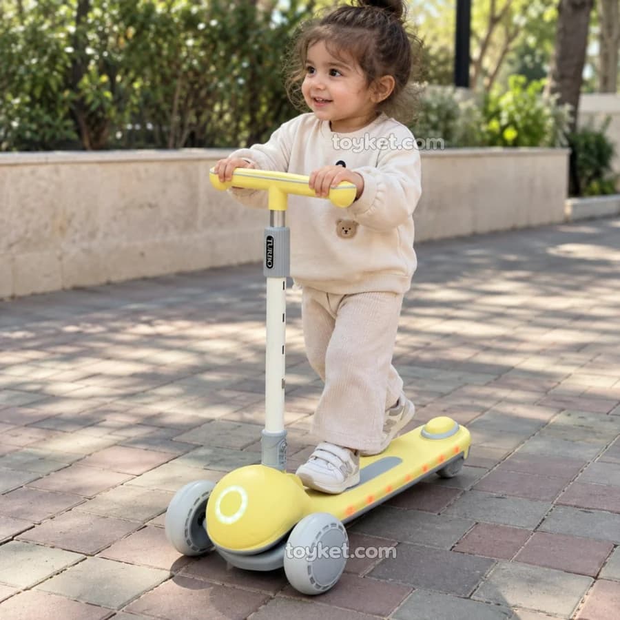 اسکوتر موزیکال و چراغ دار کودک توربو — تصویر ۷