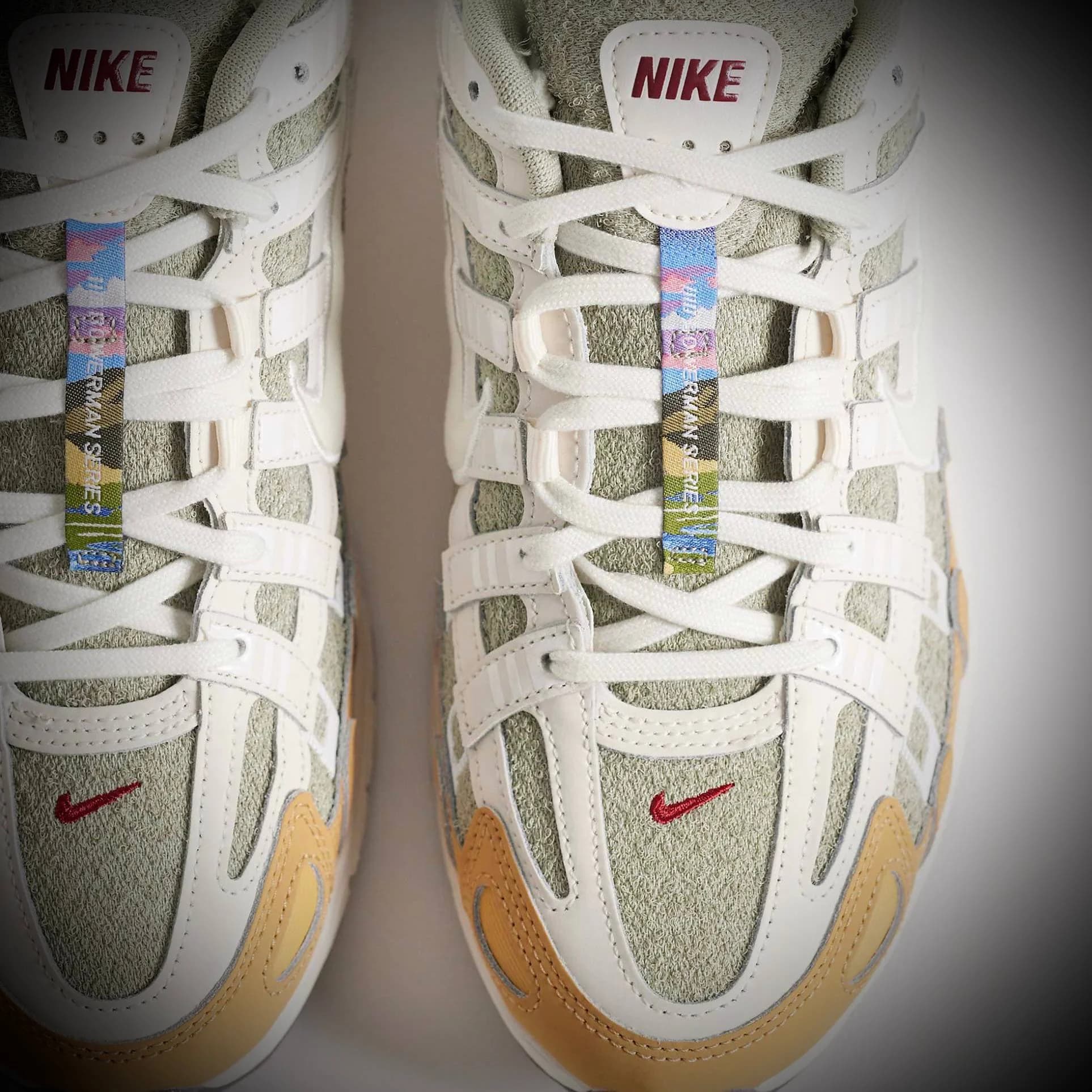 کتونی پیاده رویی نایک nike P-600 — تصویر ۴