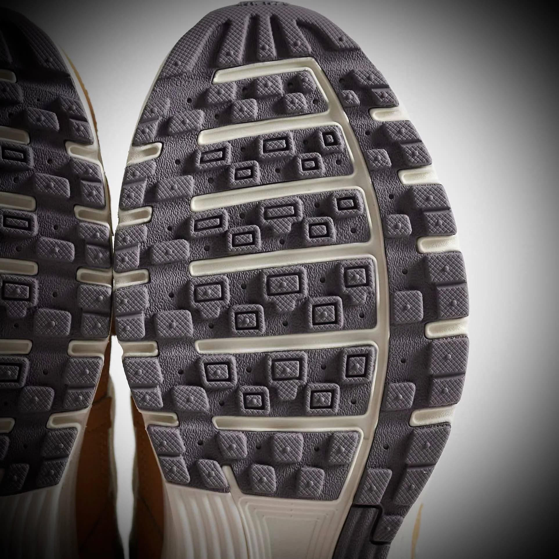 کتونی پیاده رویی نایک nike P-600 — تصویر ۵