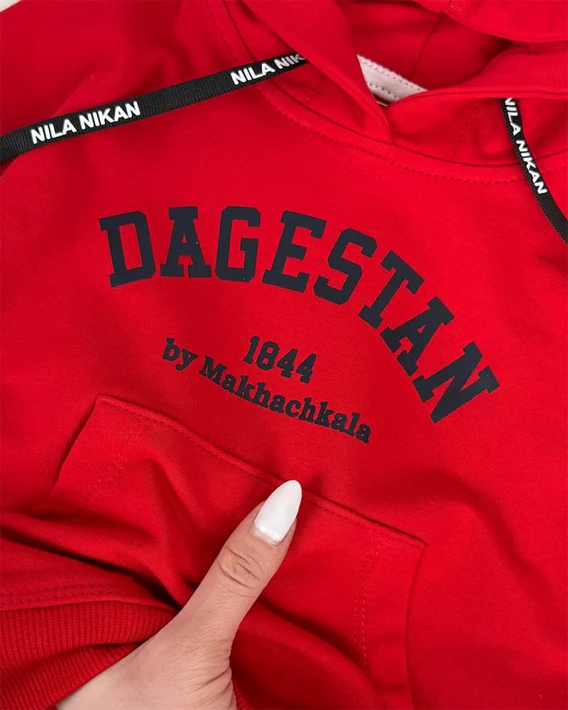 استایل آماده│هودی بچگانه دورس قرمز مدل ( DAGESTAN NA ) کد 1585 — تصویر ۴