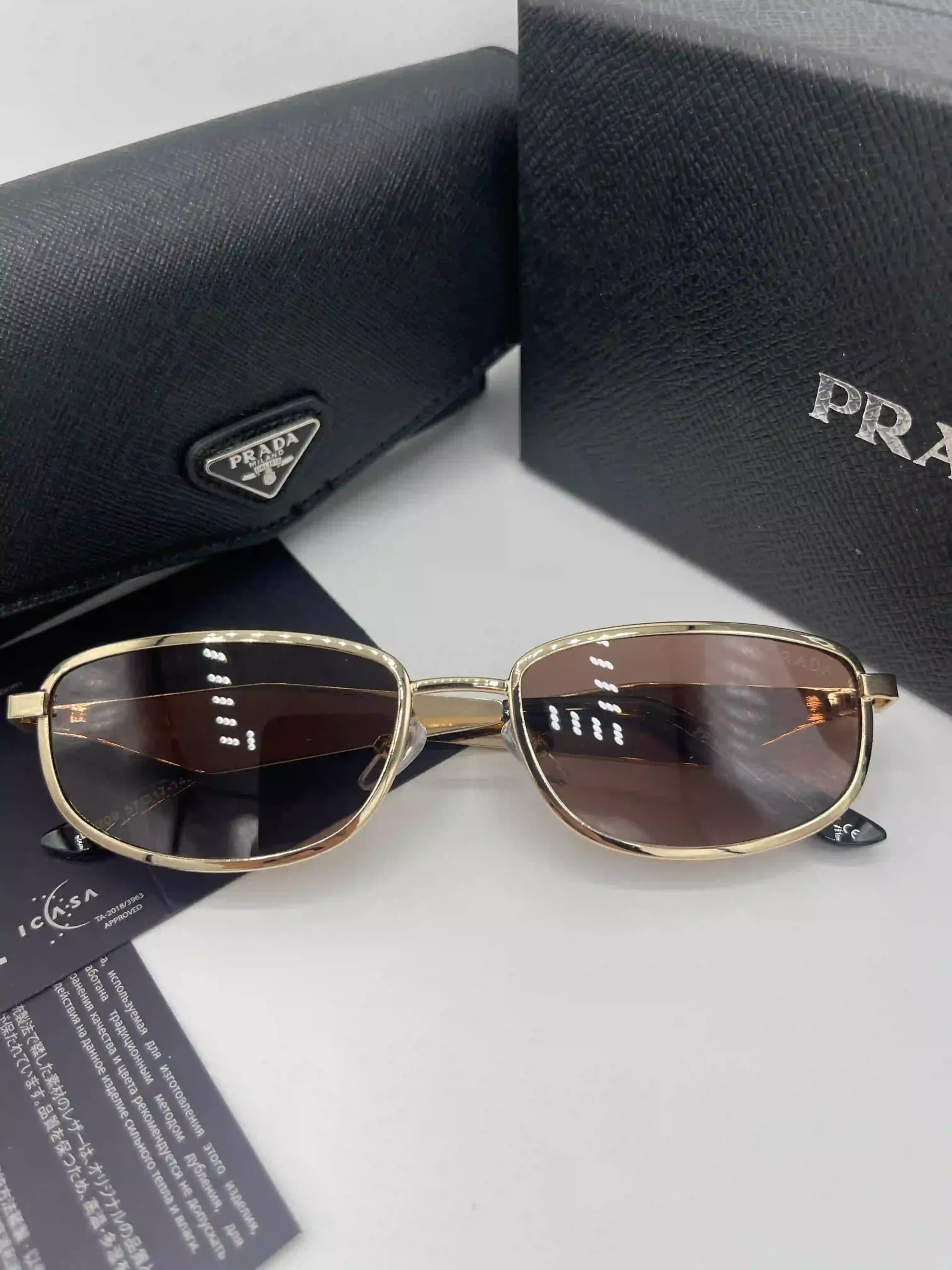 عینک آفتابی فلزی یونیسکس پرادا مدل مستطیلی Prada — تصویر ۵