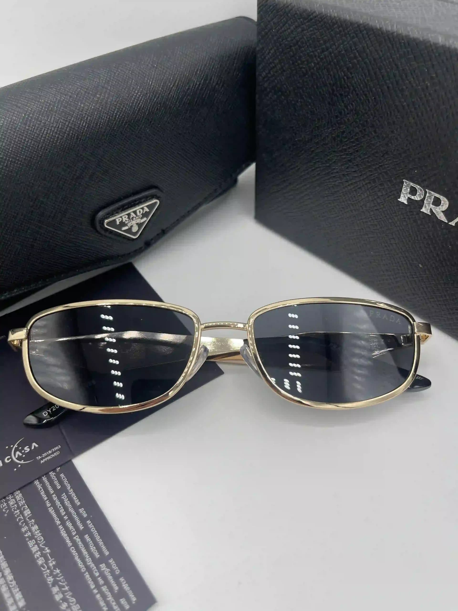 عینک آفتابی فلزی یونیسکس پرادا مدل مستطیلی Prada — تصویر ۷