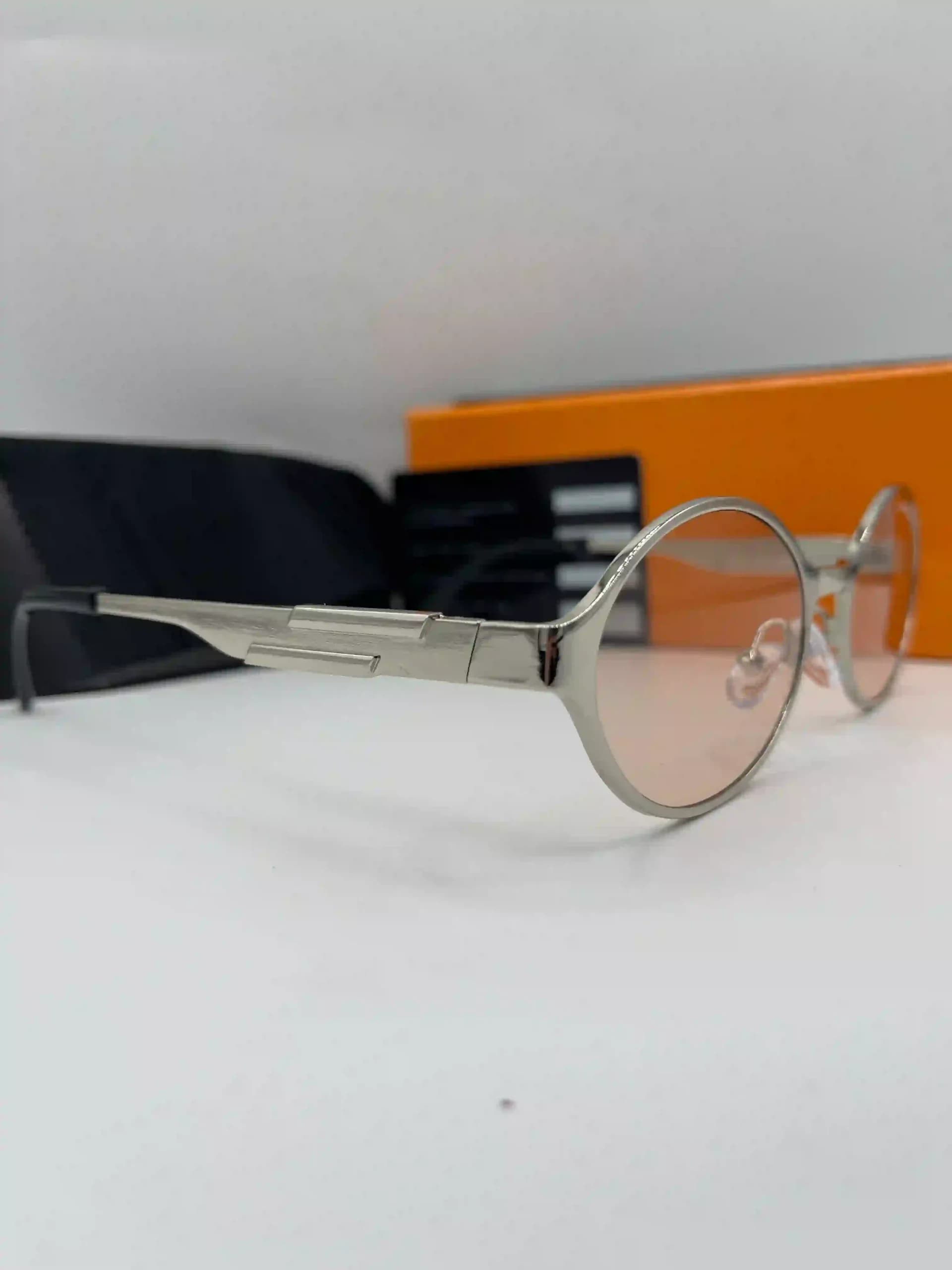 عینک آفتابی بوتگا ونتا مدل بیضی فریم فلزی (دسته پهن) – Bottega Veneta — تصویر ۴