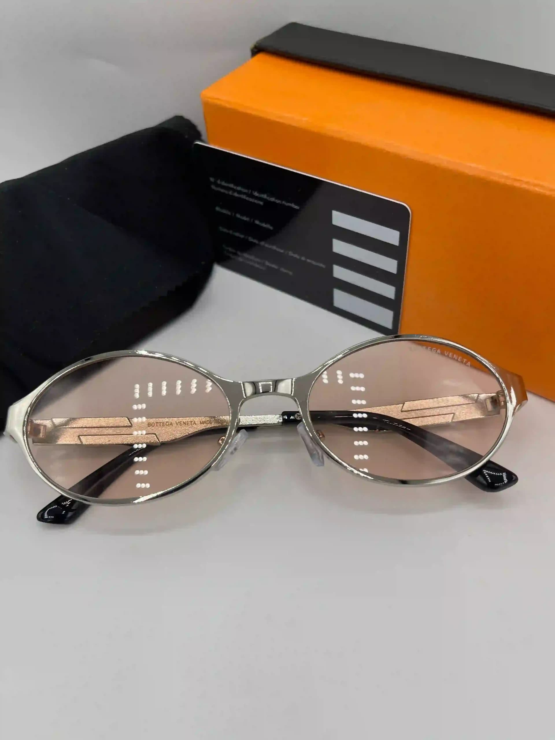 عینک آفتابی بوتگا ونتا مدل بیضی فریم فلزی (دسته پهن) – Bottega Veneta — تصویر ۵