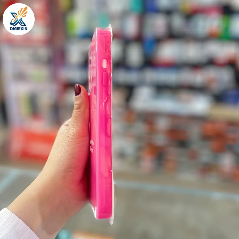 کاور سیلکونی اصل پاک کنی مناسب برای آیفون 14 پرومکس — تصویر ۵