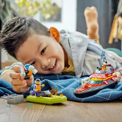 لگو سیتی مدل قایق نجات آتش‌نشانی (LEGO City Fire Rescue Boat 60373) — تصویر ۲