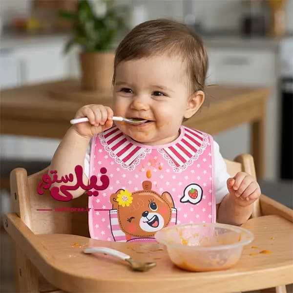 پیش بند پلاستیکی نوزاد طرح توت فرنگی برند کارترز carters