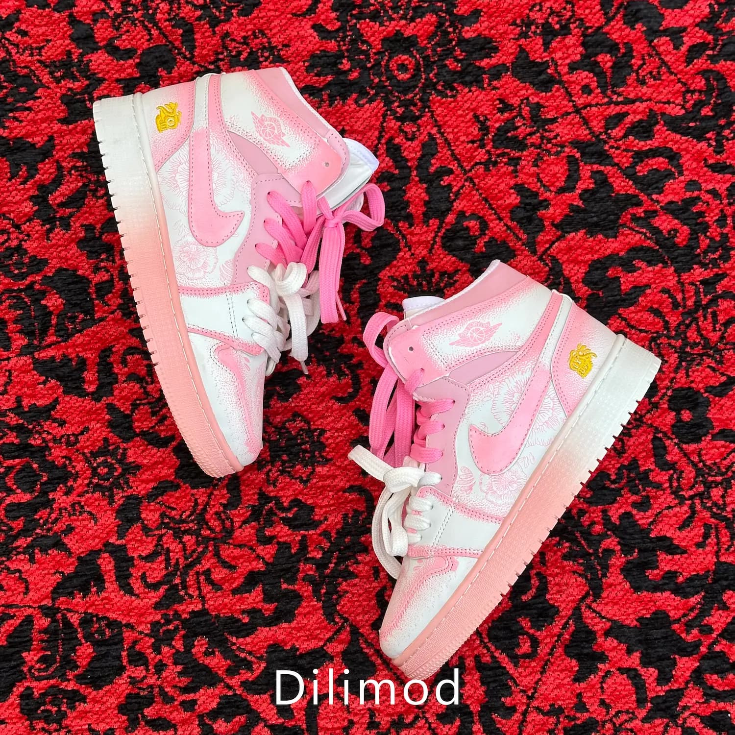 کتانی زنانه نایک ایر جردن 1 فامیلا ساقدار صورتی سفید | Nike Air jordan 1 — تصویر ۱۰