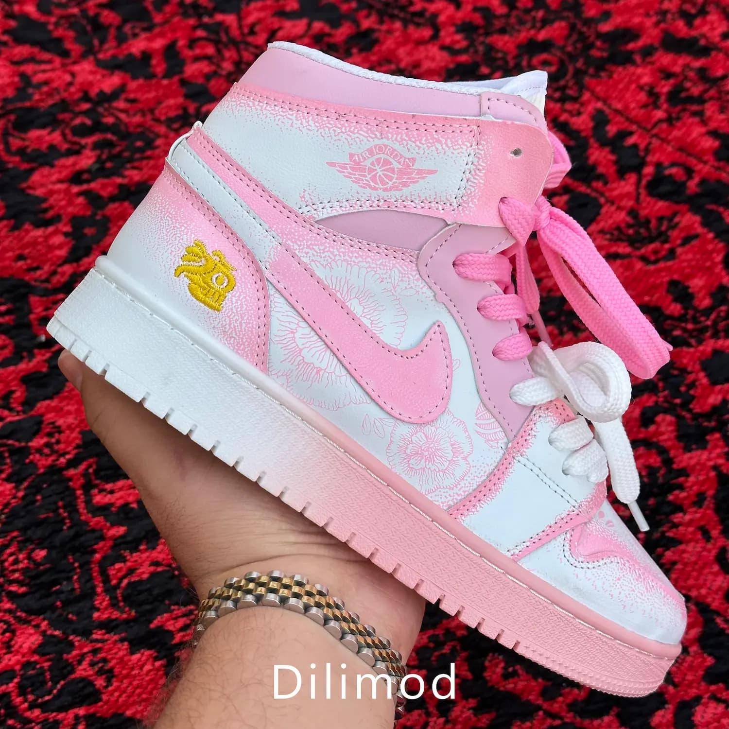 کتانی زنانه نایک ایر جردن 1 فامیلا ساقدار صورتی سفید | Nike Air jordan 1 — تصویر ۹